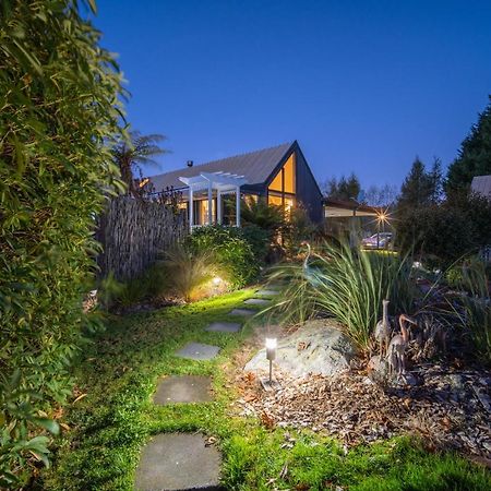Alpine Rock B&B Te Anau Esterno foto
