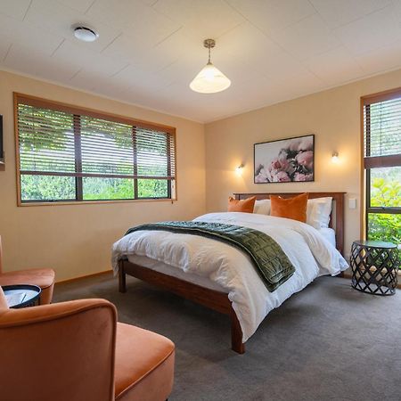 Alpine Rock B&B Te Anau Esterno foto