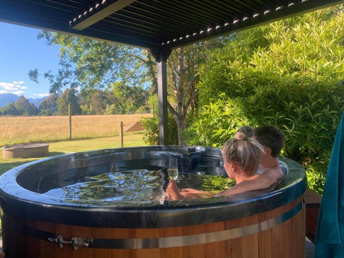 Alpine Rock B&B Te Anau Esterno foto