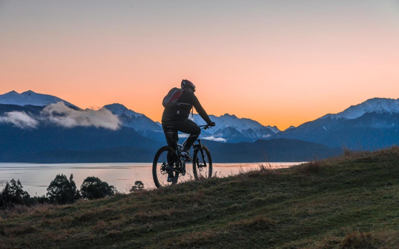 Alpine Rock B&B Te Anau Esterno foto