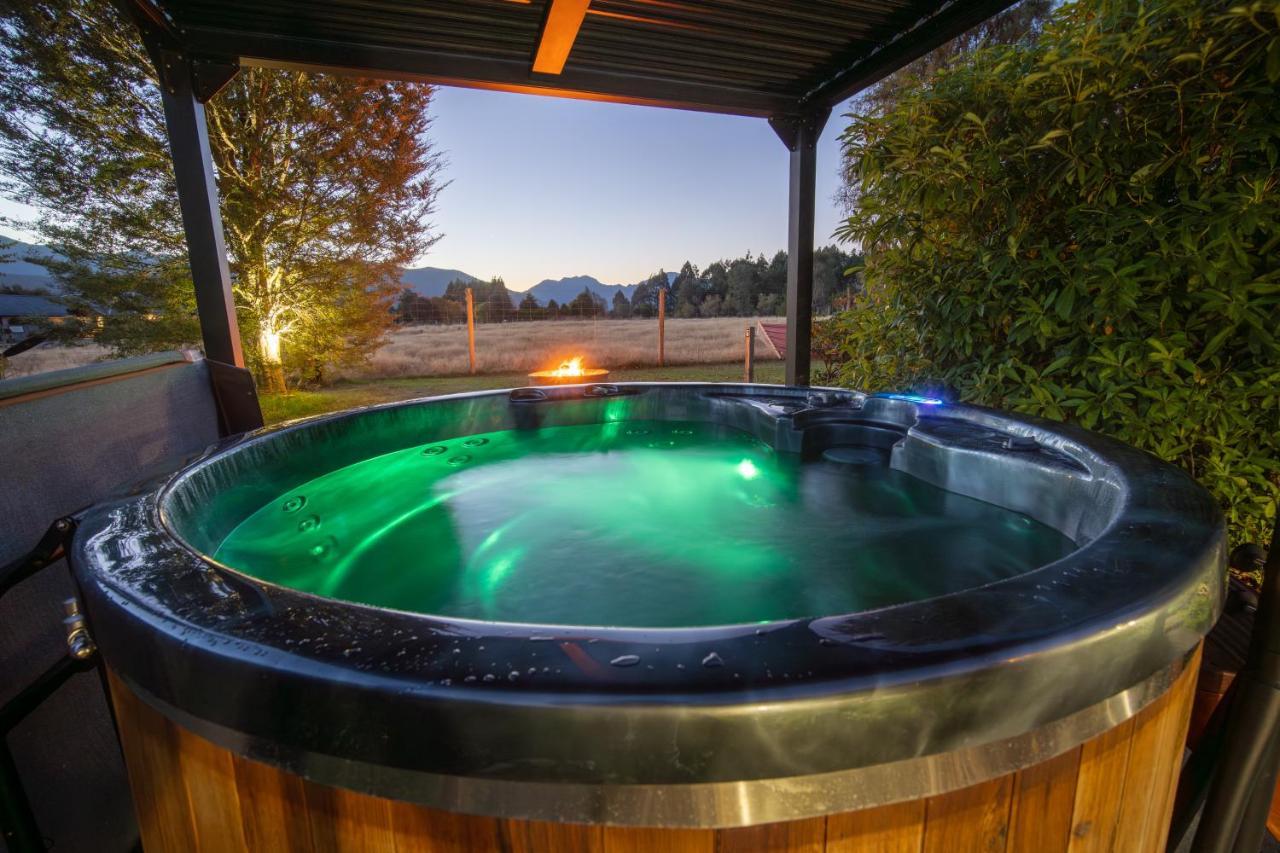 Alpine Rock B&B Te Anau Esterno foto