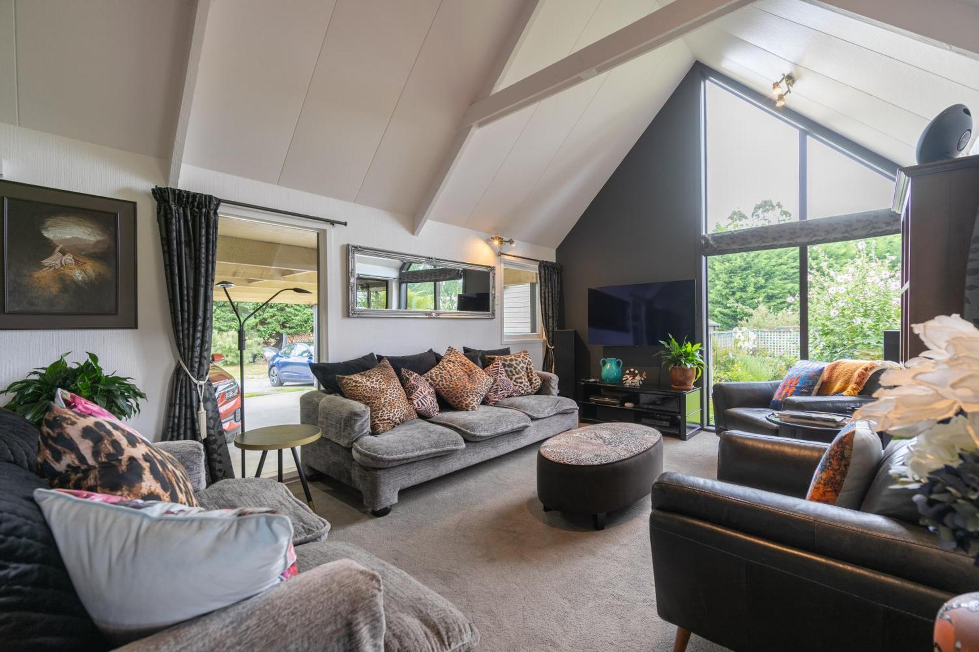 Alpine Rock B&B Te Anau Esterno foto