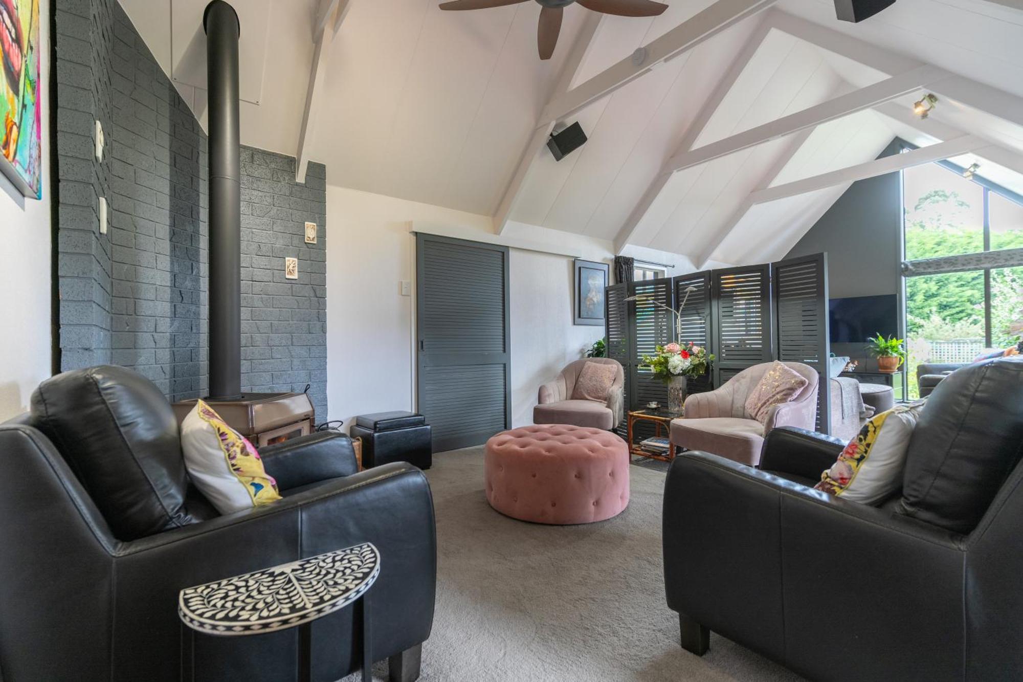Alpine Rock B&B Te Anau Esterno foto