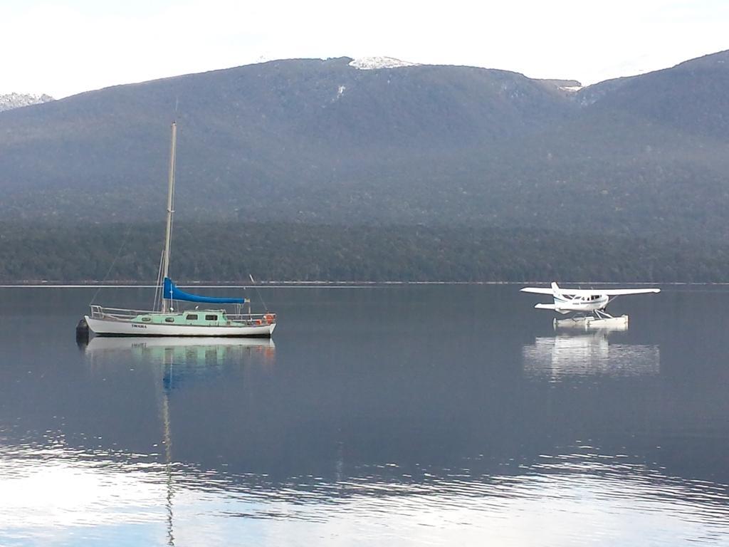 Alpine Rock B&B Te Anau Esterno foto