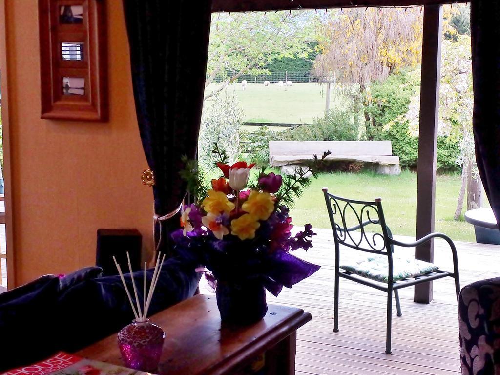 Alpine Rock B&B Te Anau Esterno foto