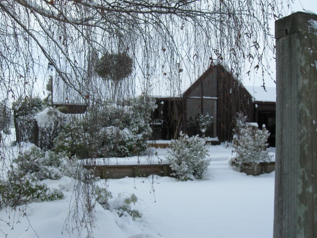 Alpine Rock B&B Te Anau Esterno foto